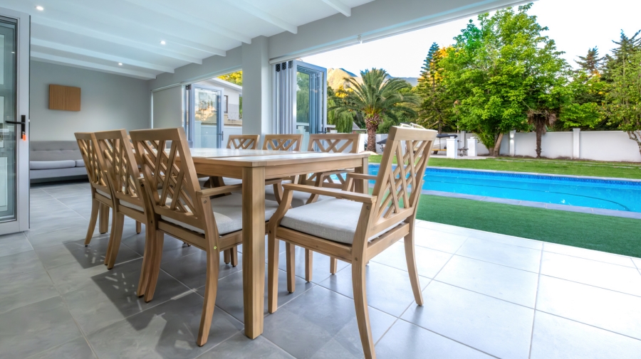 4 Bedroom Property for Sale in Fernridge Western Cape